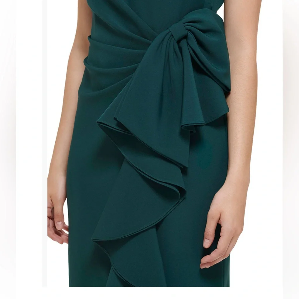 Eliza J green gorgeous prom gown. Size 10. Worn 1x to a Christmas brunch. - Picture 4 of 4